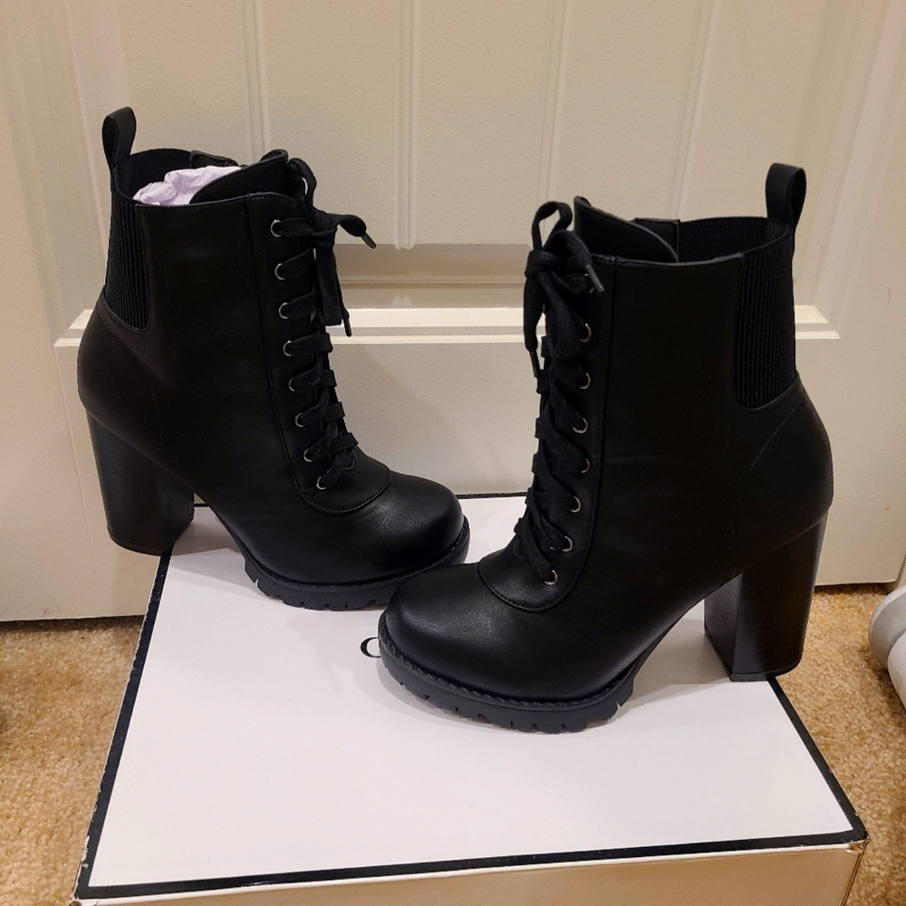 Black Lace Up Boots!! FASHION NOVA SIZE 8. NEW WITH BOX BUT MIGHT SHIP WITHOUT!!